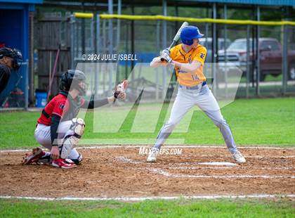 Thumbnail 3 in Evadale vs Hull Daisetta @ Evadale photogallery.
