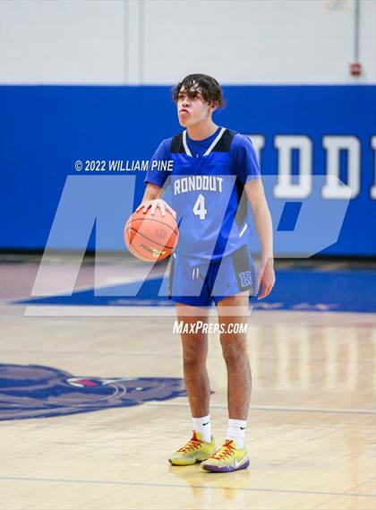 Thumbnail 3 in Rondout Valley vs. Burke Catholic (Section 9 Class B Final) photogallery.