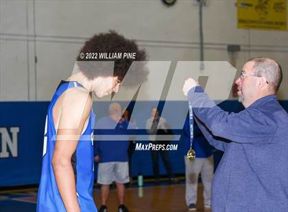 Thumbnail 2 in Rondout Valley vs. Burke Catholic (Section 9 Class B Final) photogallery.