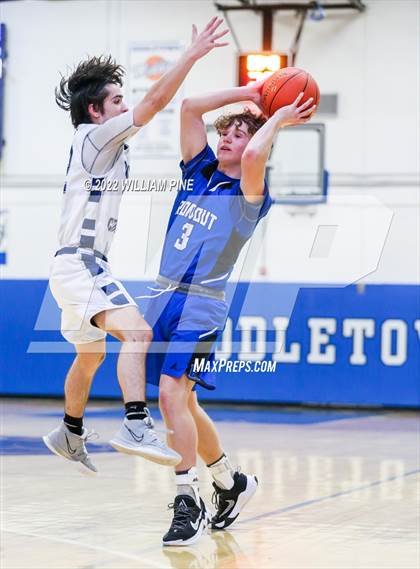 Thumbnail 3 in Rondout Valley vs. Burke Catholic (Section 9 Class B Final) photogallery.