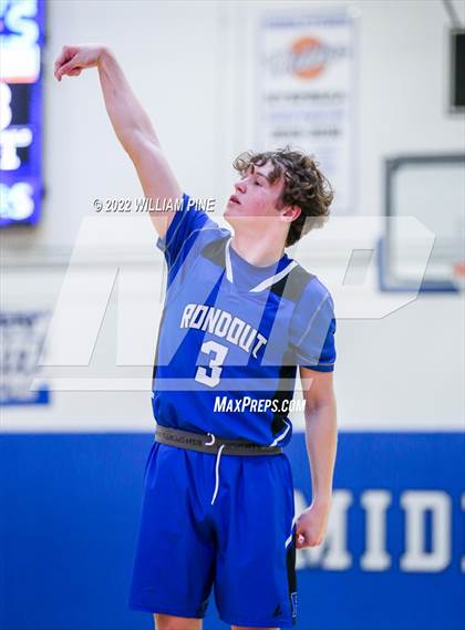 Thumbnail 2 in Rondout Valley vs. Burke Catholic (Section 9 Class B Final) photogallery.