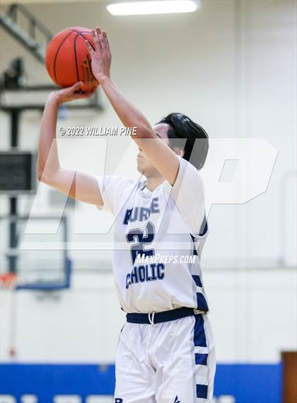 Thumbnail 1 in Rondout Valley vs. Burke Catholic (Section 9 Class B Final) photogallery.