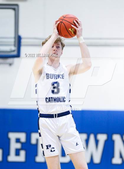 Thumbnail 2 in Rondout Valley vs. Burke Catholic (Section 9 Class B Final) photogallery.