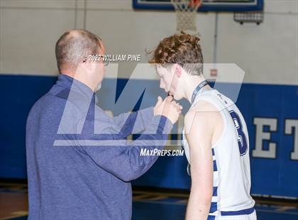 Thumbnail 1 in Rondout Valley vs. Burke Catholic (Section 9 Class B Final) photogallery.