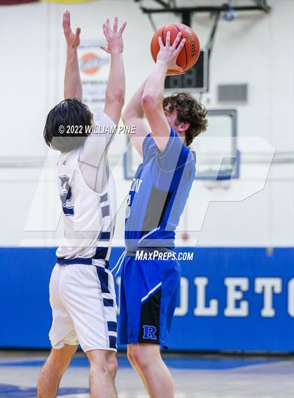 Thumbnail 2 in Rondout Valley vs. Burke Catholic (Section 9 Class B Final) photogallery.