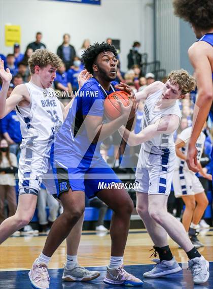 Thumbnail 1 in Rondout Valley vs. Burke Catholic (Section 9 Class B Final) photogallery.