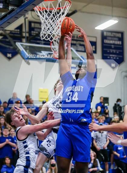 Thumbnail 1 in Rondout Valley vs. Burke Catholic (Section 9 Class B Final) photogallery.