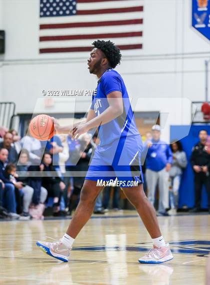 Thumbnail 1 in Rondout Valley vs. Burke Catholic (Section 9 Class B Final) photogallery.