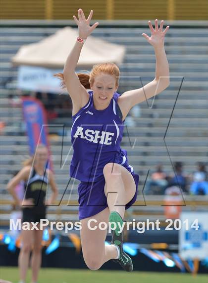 Thumbnail 1 in NCHSAA 2A Girls Track & Field Championships photogallery.