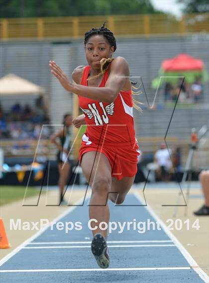 Thumbnail 1 in NCHSAA 2A Girls Track & Field Championships photogallery.