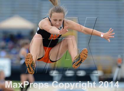 Thumbnail 1 in NCHSAA 2A Girls Track & Field Championships photogallery.