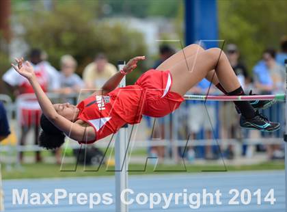 Thumbnail 2 in NCHSAA 2A Girls Track & Field Championships photogallery.