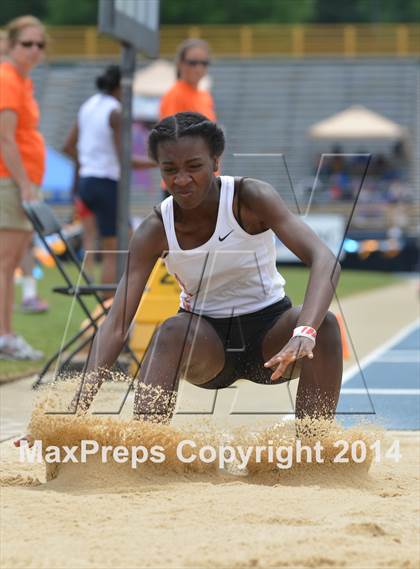 Thumbnail 1 in NCHSAA 2A Girls Track & Field Championships photogallery.