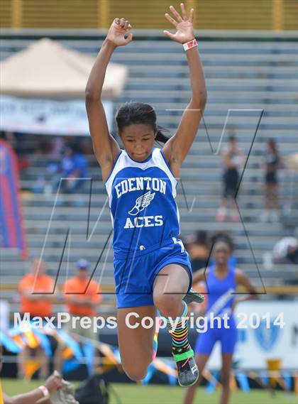 Thumbnail 2 in NCHSAA 2A Girls Track & Field Championships photogallery.