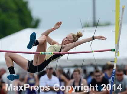 Thumbnail 2 in NCHSAA 2A Girls Track & Field Championships photogallery.