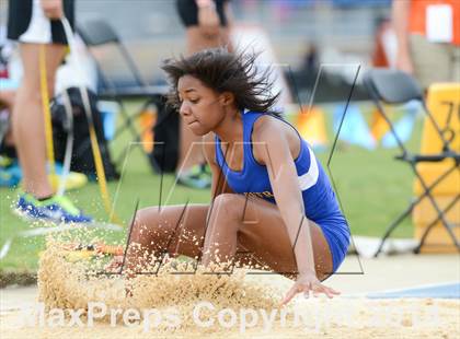 Thumbnail 1 in NCHSAA 2A Girls Track & Field Championships photogallery.