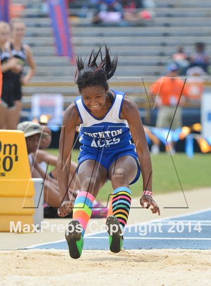 Thumbnail 3 in NCHSAA 2A Girls Track & Field Championships photogallery.