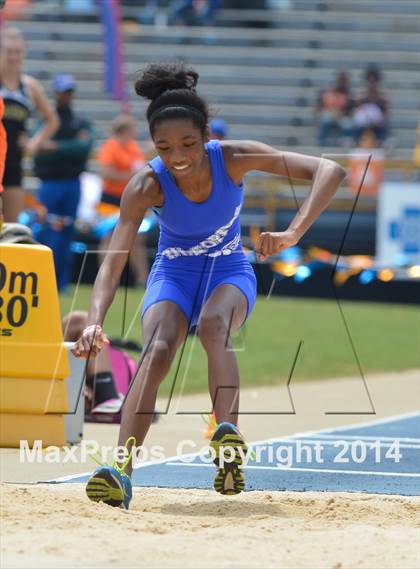 Thumbnail 2 in NCHSAA 2A Girls Track & Field Championships photogallery.