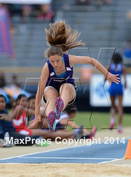 Thumbnail 3 in NCHSAA 2A Girls Track & Field Championships photogallery.