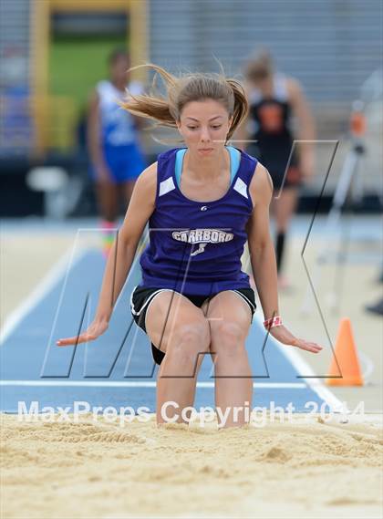 Thumbnail 3 in NCHSAA 2A Girls Track & Field Championships photogallery.