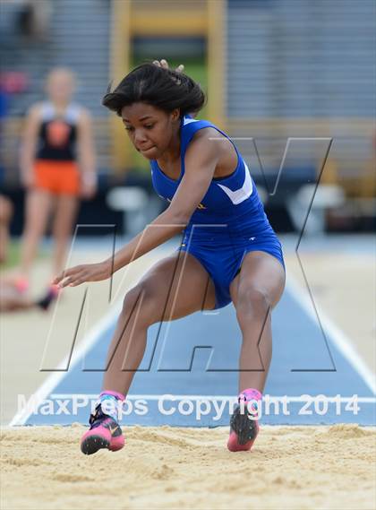 Thumbnail 2 in NCHSAA 2A Girls Track & Field Championships photogallery.