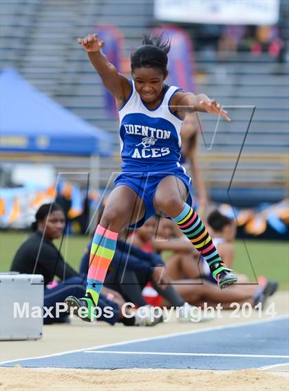 Thumbnail 2 in NCHSAA 2A Girls Track & Field Championships photogallery.
