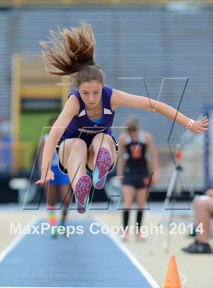 Thumbnail 2 in NCHSAA 2A Girls Track & Field Championships photogallery.