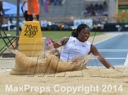 Thumbnail 2 in NCHSAA 2A Girls Track & Field Championships photogallery.