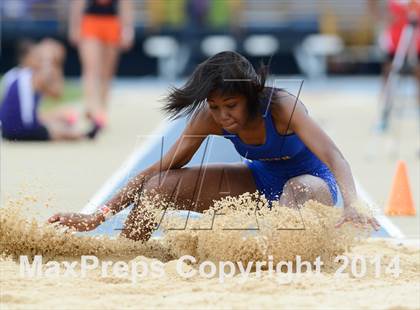 Thumbnail 1 in NCHSAA 2A Girls Track & Field Championships photogallery.