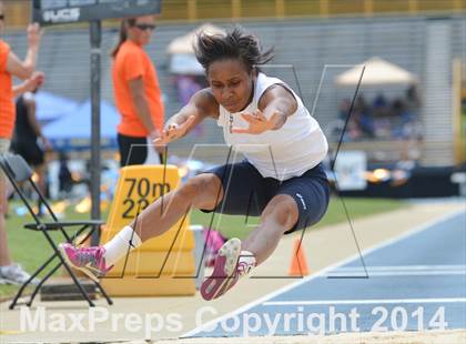Thumbnail 1 in NCHSAA 2A Girls Track & Field Championships photogallery.