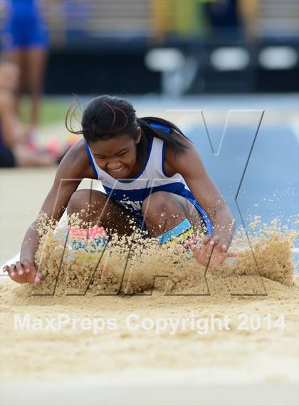 Thumbnail 3 in NCHSAA 2A Girls Track & Field Championships photogallery.