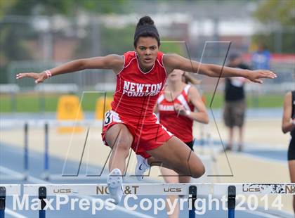 Thumbnail 2 in NCHSAA 2A Girls Track & Field Championships photogallery.