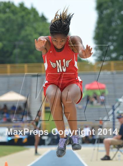 Thumbnail 3 in NCHSAA 2A Girls Track & Field Championships photogallery.