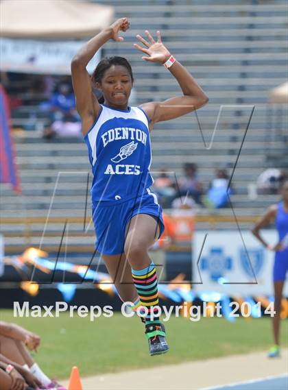 Thumbnail 3 in NCHSAA 2A Girls Track & Field Championships photogallery.
