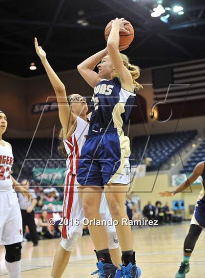 Thumbnail 2 in Bonita Vista vs Imperial (CIF SDS D2 Final) photogallery.
