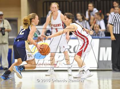 Thumbnail 3 in Bonita Vista vs Imperial (CIF SDS D2 Final) photogallery.