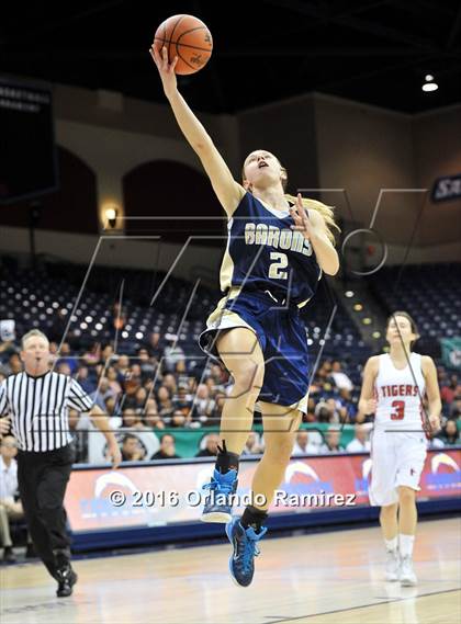 Thumbnail 3 in Bonita Vista vs Imperial (CIF SDS D2 Final) photogallery.
