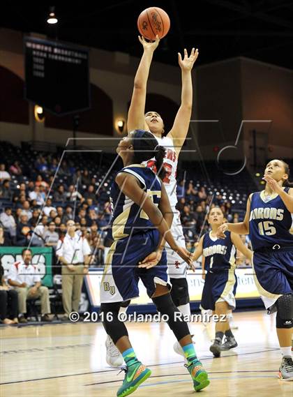 Thumbnail 3 in Bonita Vista vs Imperial (CIF SDS D2 Final) photogallery.