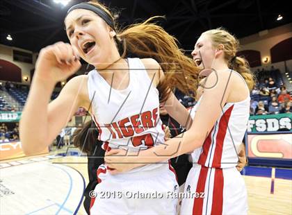 Thumbnail 3 in Bonita Vista vs Imperial (CIF SDS D2 Final) photogallery.