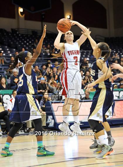 Thumbnail 2 in Bonita Vista vs Imperial (CIF SDS D2 Final) photogallery.