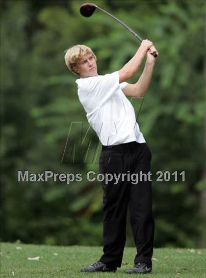 Thumbnail 2 in Roosevelt Invitational photogallery.