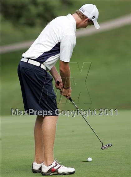 Thumbnail 3 in Roosevelt Invitational photogallery.