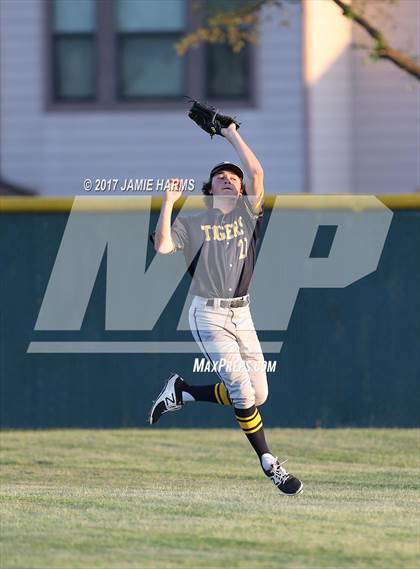 Thumbnail 1 in Pflugerville @ Stony Point photogallery.