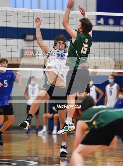 Thumbnail 2 in Williamsville North @ Frontier photogallery.