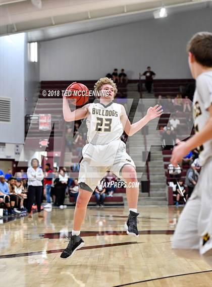 Thumbnail 2 in Quitman vs. Marked Tree (AAA 2A 1st Round Playoff) photogallery.