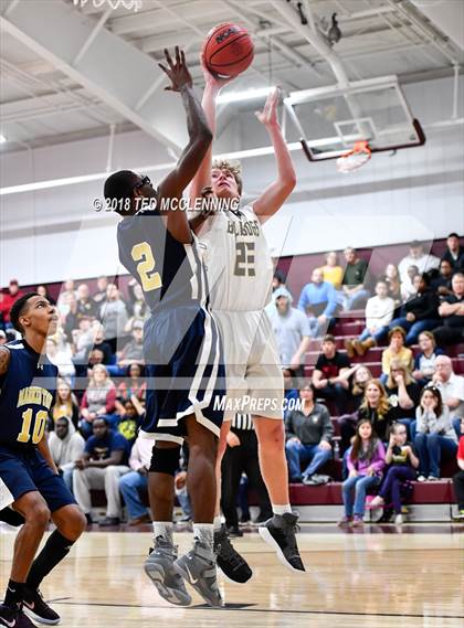 Thumbnail 2 in Quitman vs. Marked Tree (AAA 2A 1st Round Playoff) photogallery.