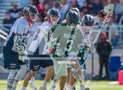 Thumbnail 2 in Cold Spring Harbor vs Pleasantville (NYSPHSAA Class C Semifinal) photogallery.