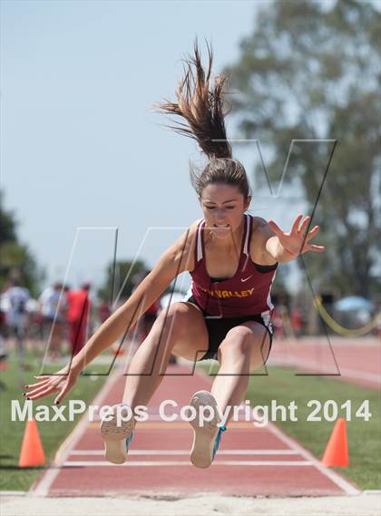 Thumbnail 3 in Mt. Carmel Invitational (Girls Events) photogallery.