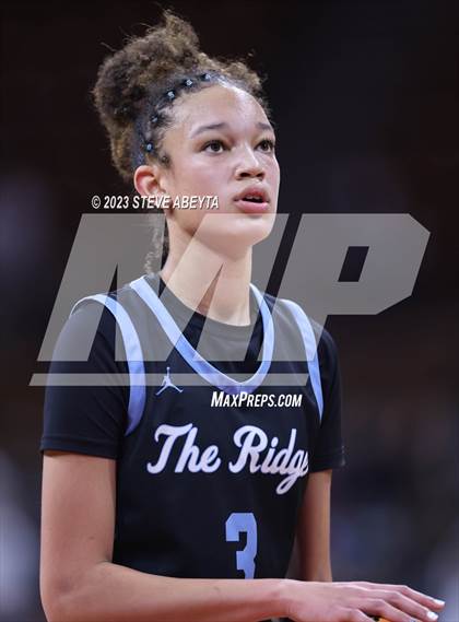 Thumbnail 2 in Riverdale Ridge vs. D'Evelyn (CHSAA 4A Great 8) photogallery.