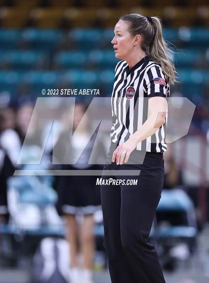 Thumbnail 3 in Riverdale Ridge vs. D'Evelyn (CHSAA 4A Great 8) photogallery.
